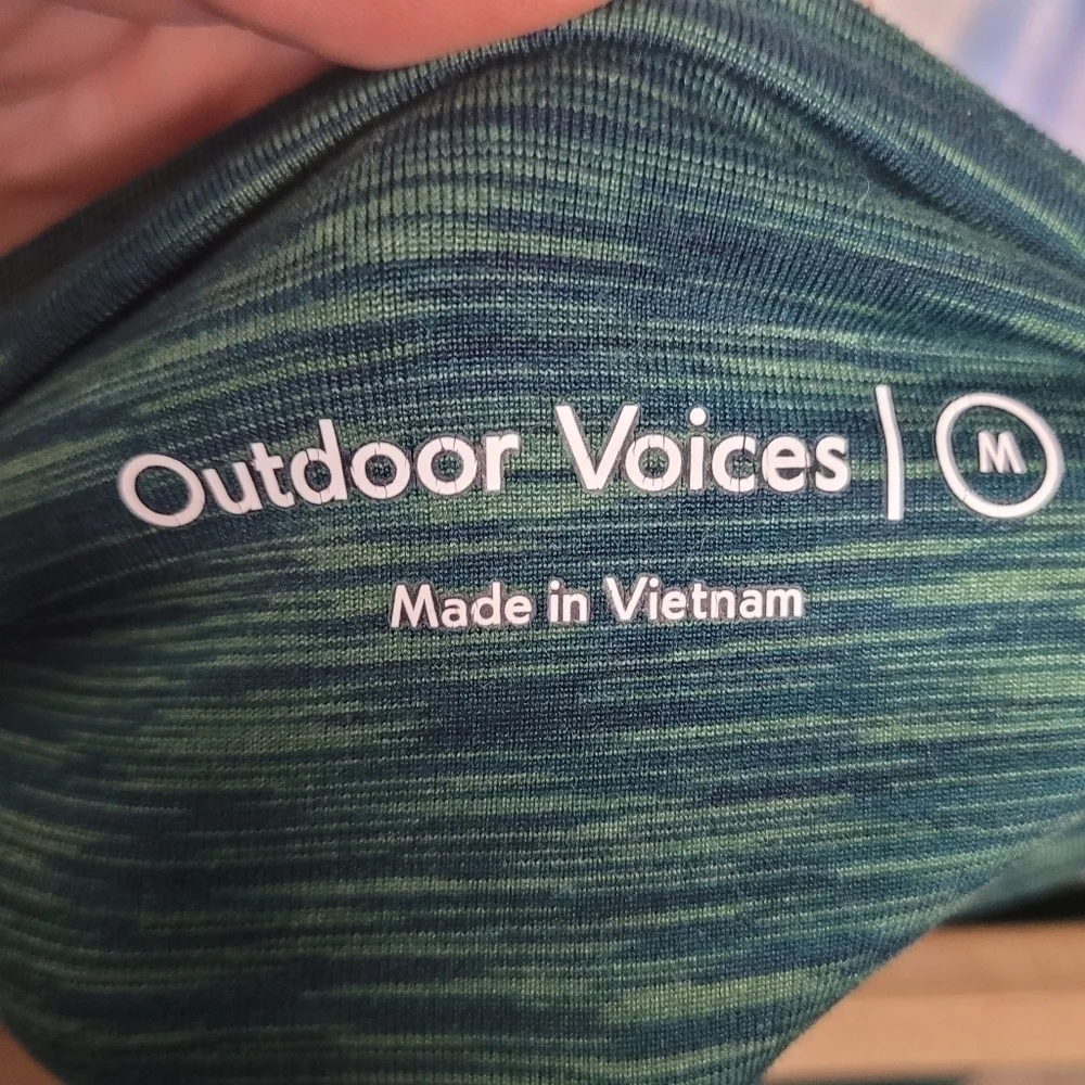 Outdoor Voices green work out leggins size M
